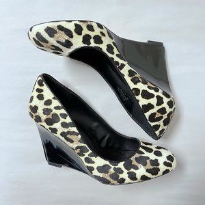 WHITE HOUSE BLACK MARKET WILLOW LEOPARD WEDGE, 8